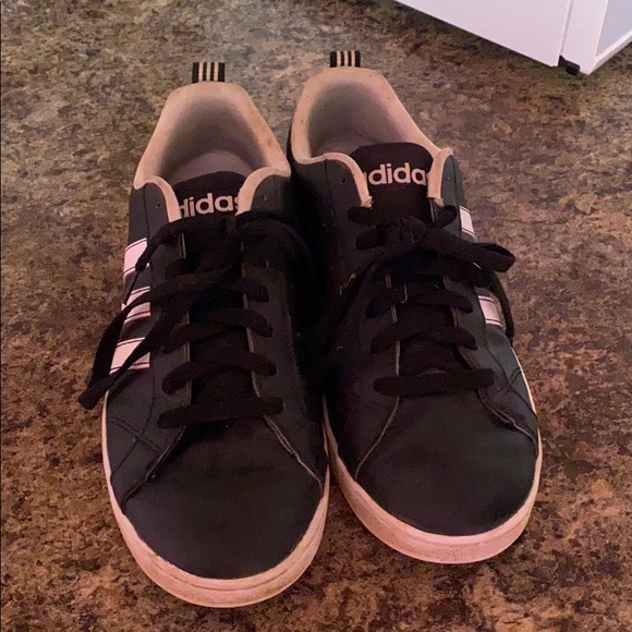 Adidas shoes - Picture 2 of 3